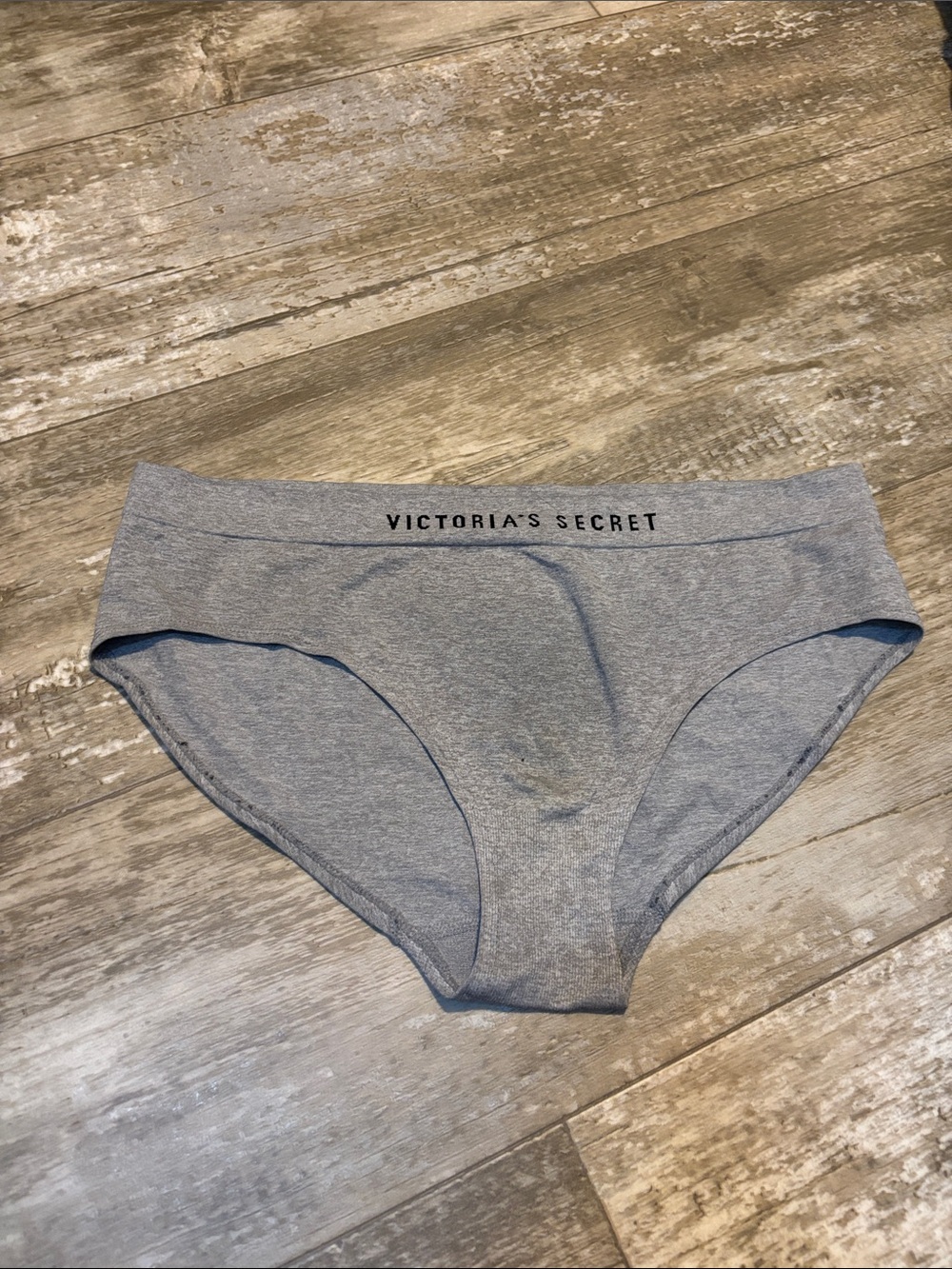 Victoria's Secret Light Gray hip hugger large Panty